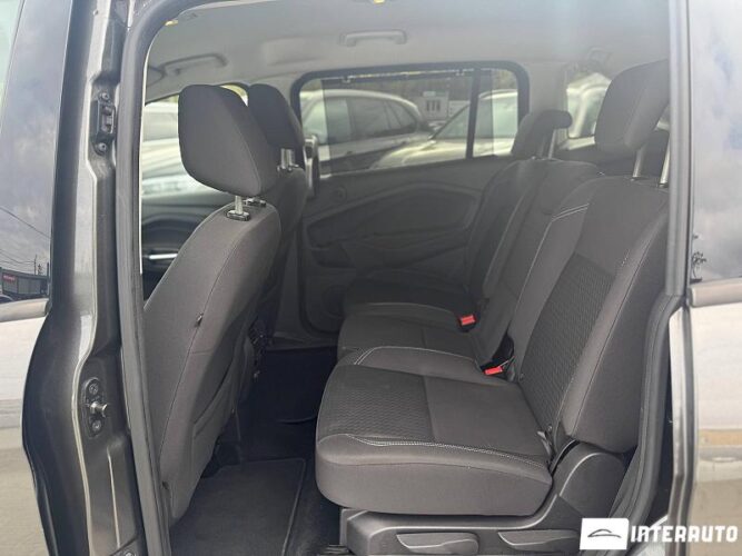 Ford Grand C-MAX 42 interauto-car