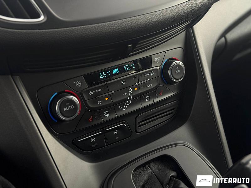Ford Grand C-MAX 21 automobil-interauto