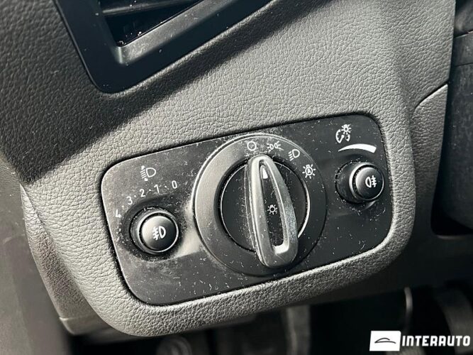 Ford Grand C-MAX 37 interauto-car