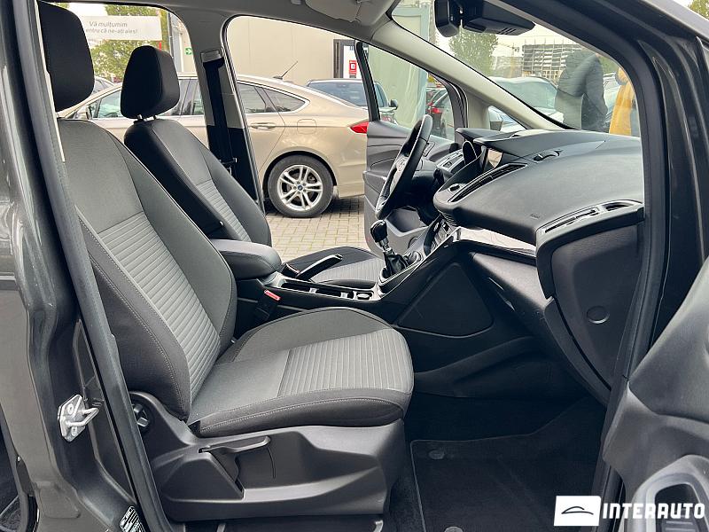 Ford Grand C-MAX 27 automobil-interauto