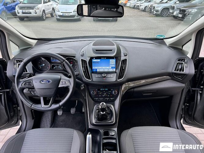 Ford Grand C-MAX 38 interauto-car