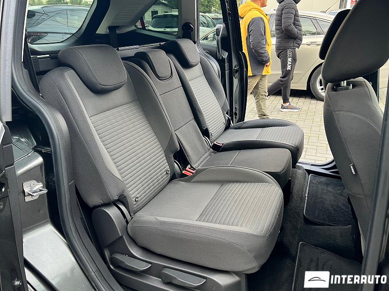 Ford Grand C-MAX 28 automobil-interauto