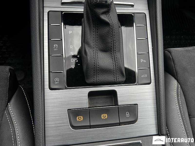 Skoda Superb 23 automobil-interauto