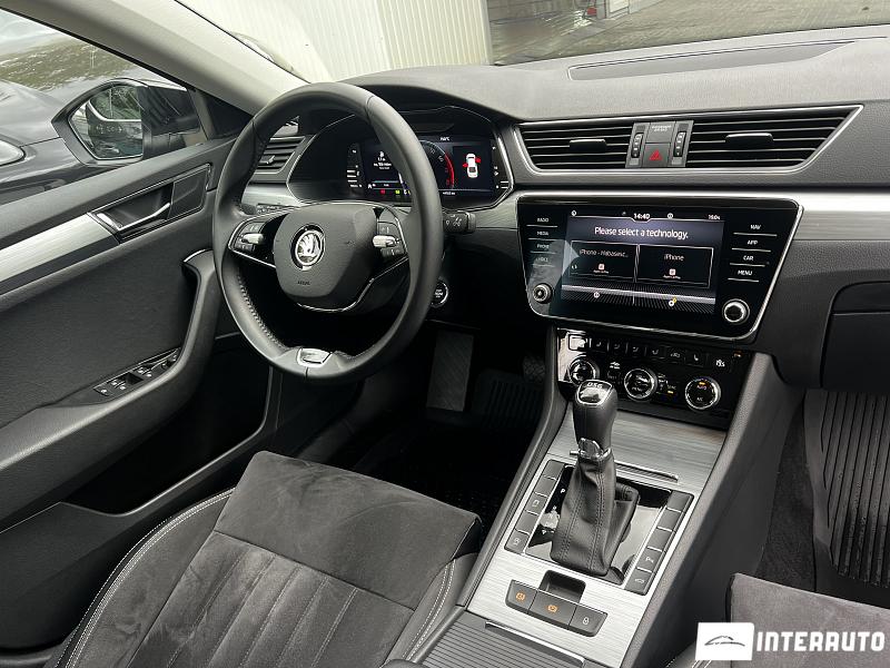 Skoda Superb 16 automobil-interauto