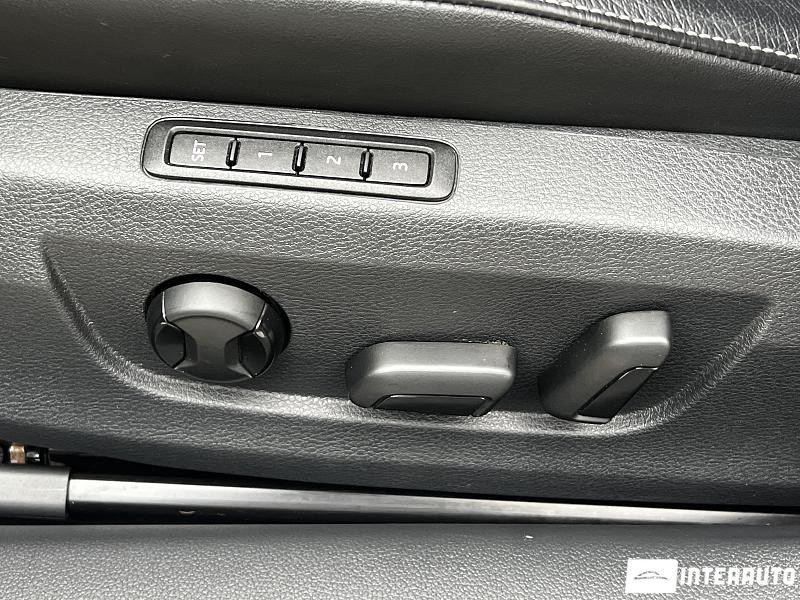 Skoda Superb 24 automobil-interauto