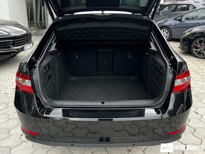 Skoda Superb 49 interauto-car