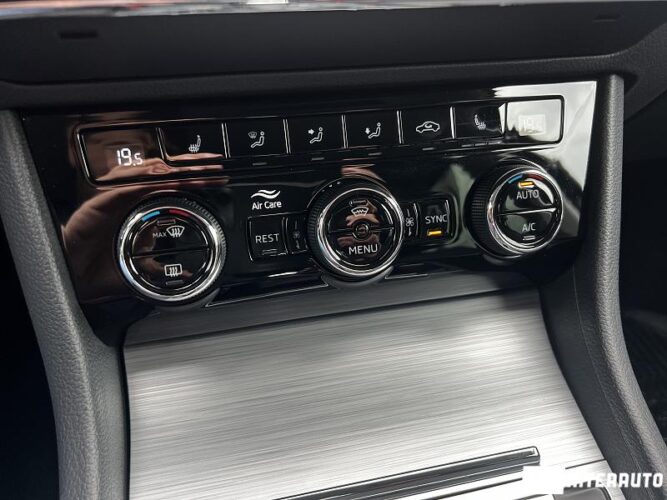 Skoda Superb 42 interauto-car
