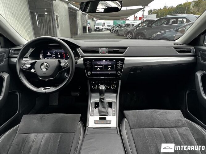 Skoda Superb 39 interauto-car