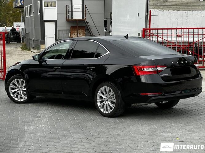 Skoda Superb 32 interauto-car