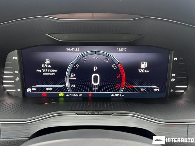 Skoda Superb 40 interauto-car