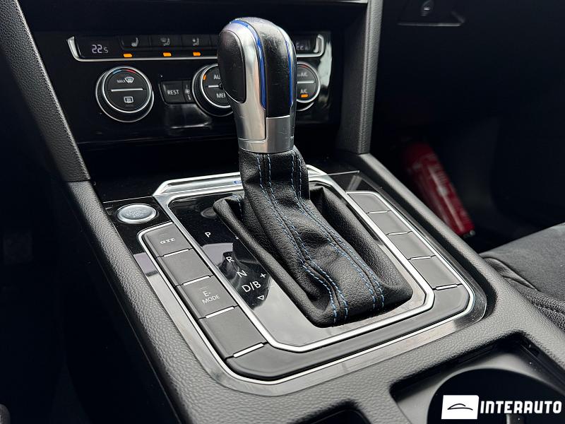 Volkswagen Passat 23 automobil-interauto