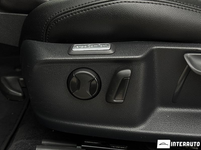 Volkswagen Passat 24 automobil-interauto