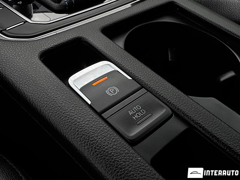 Volkswagen Passat 25 automobil-interauto