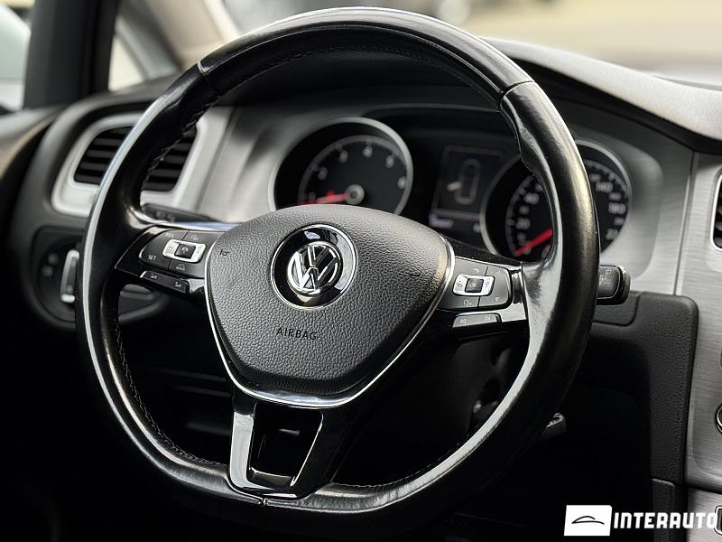 Volkswagen Golf 20 automobil-interauto