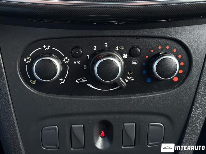 Dacia Logan 41 interauto-car