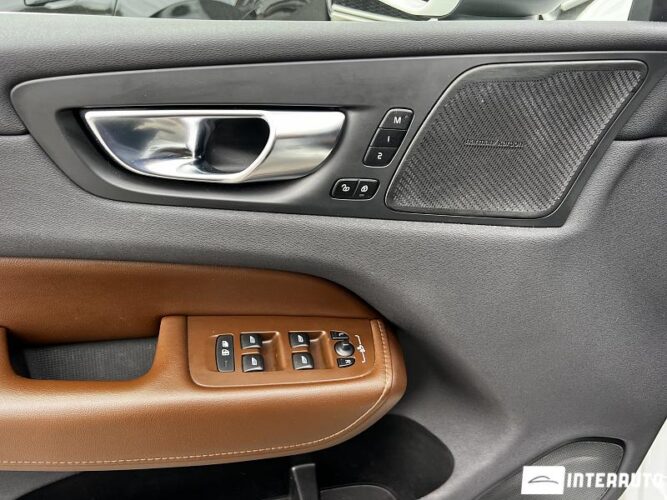 Volvo XC 60 50 interauto-car