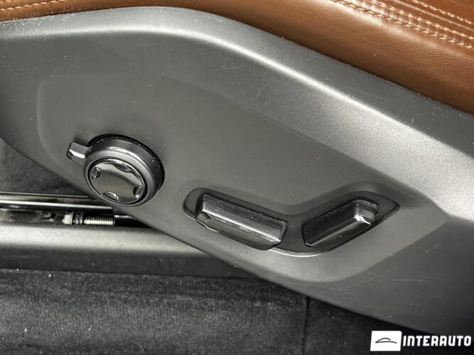 Volvo XC 60 49 interauto-car