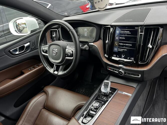 Volvo XC 60 41 interauto-car