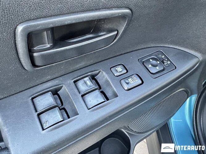 Mitsubishi ASX 46 interauto-car