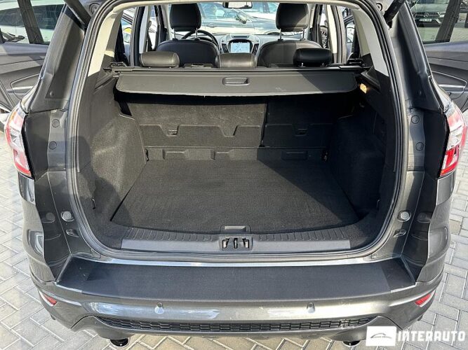 Ford Kuga 62 interauto-car