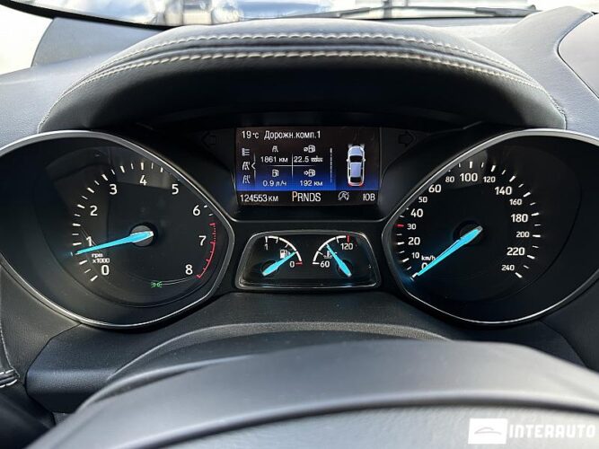 Ford Kuga 44 interauto-car