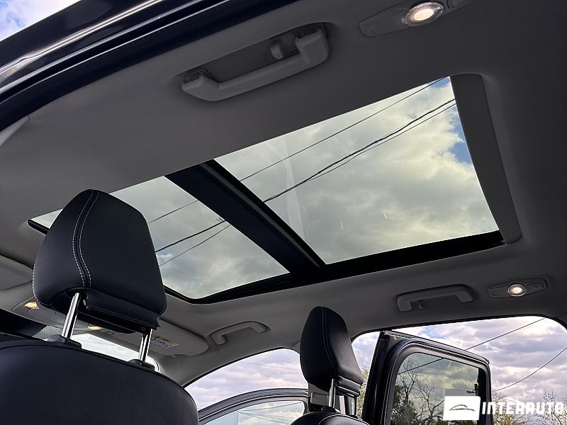 Ford Kuga 24 automobil-interauto