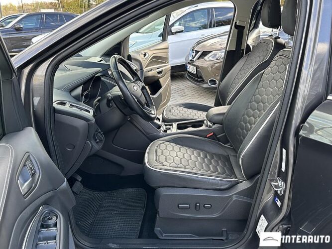 Ford Kuga 41 interauto-car