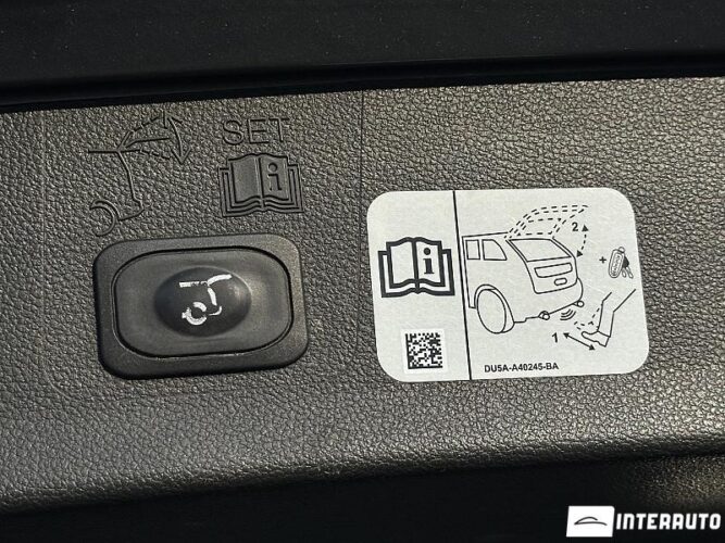 Ford Kuga 61 interauto-car