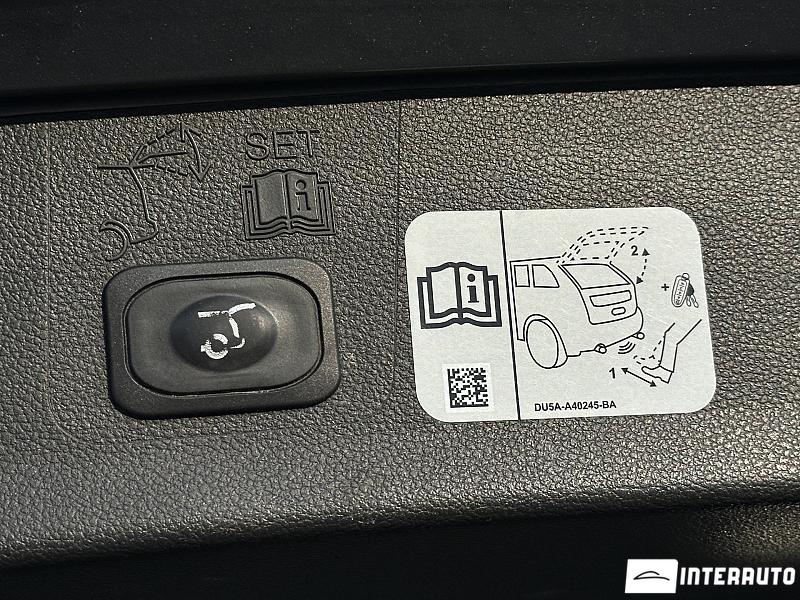 Ford Kuga 35 automobil-interauto