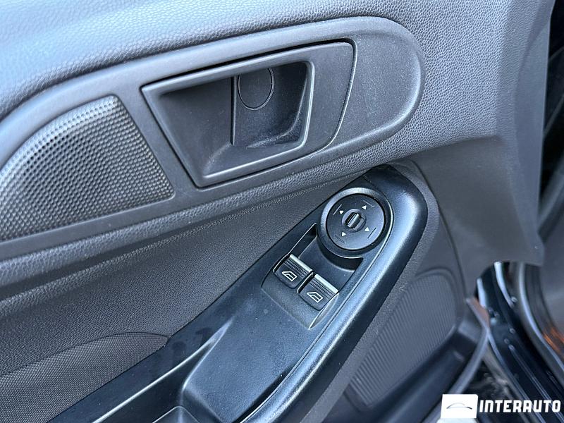 Ford Fiesta 16 automobil-interauto