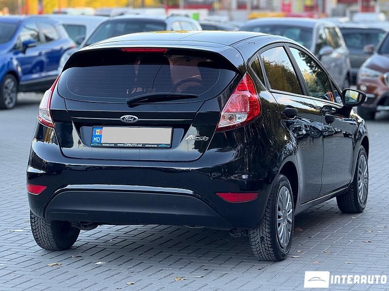Ford Fiesta 12 automobil-interauto