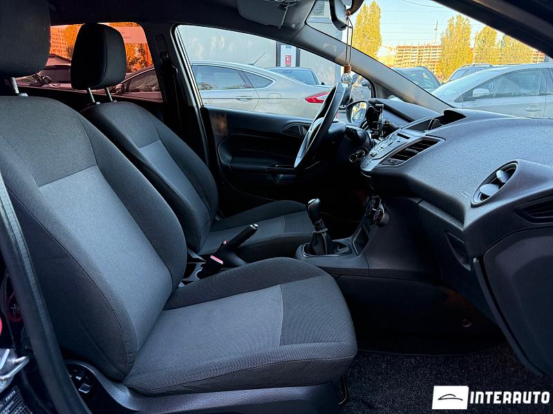 Ford Fiesta 24 automobil-interauto
