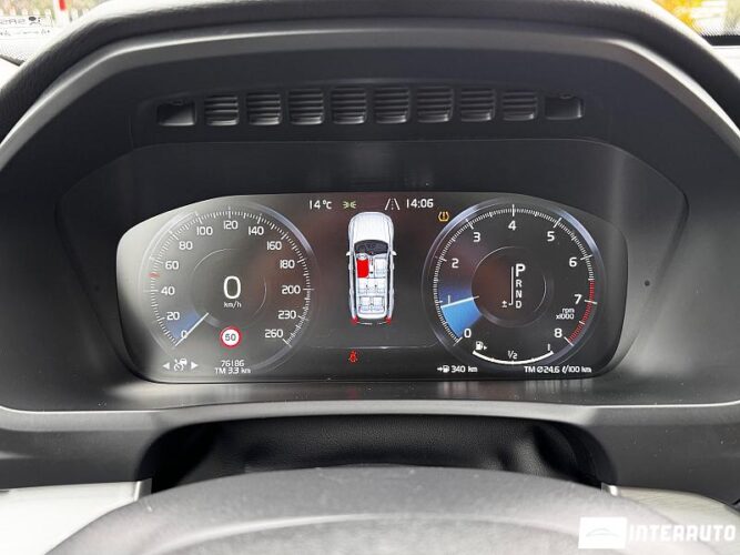 Volvo XC 90 42 interauto-car