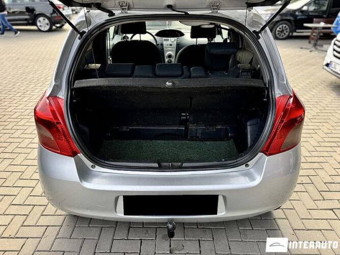 Toyota Yaris 32 interauto-car
