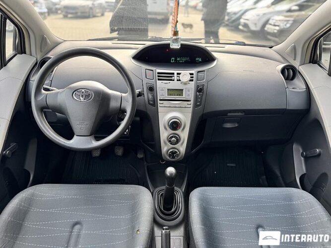Toyota Yaris 40 interauto-car
