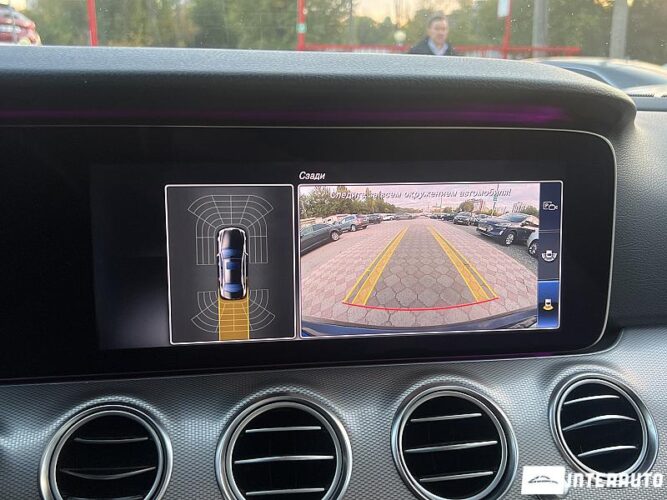 Mercedes E 220 44 interauto-car