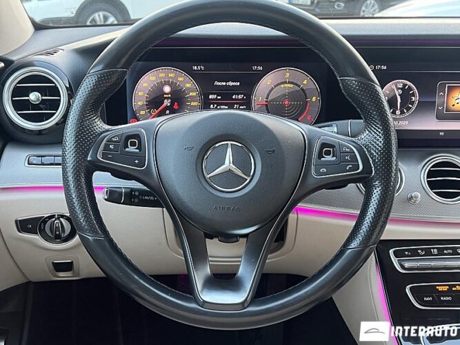 Mercedes E 220 41 interauto-car