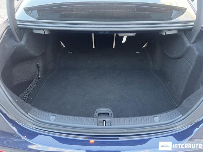 Mercedes E 220 51 interauto-car
