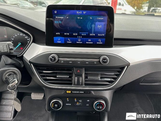 Ford Focus 44 interauto-car