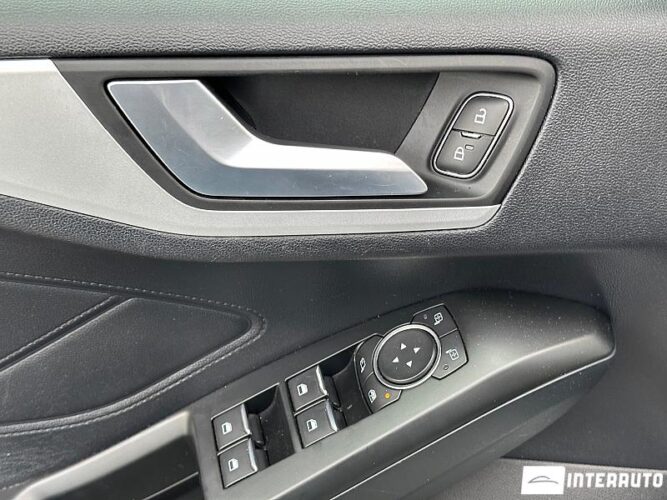 Ford Focus 48 interauto-car