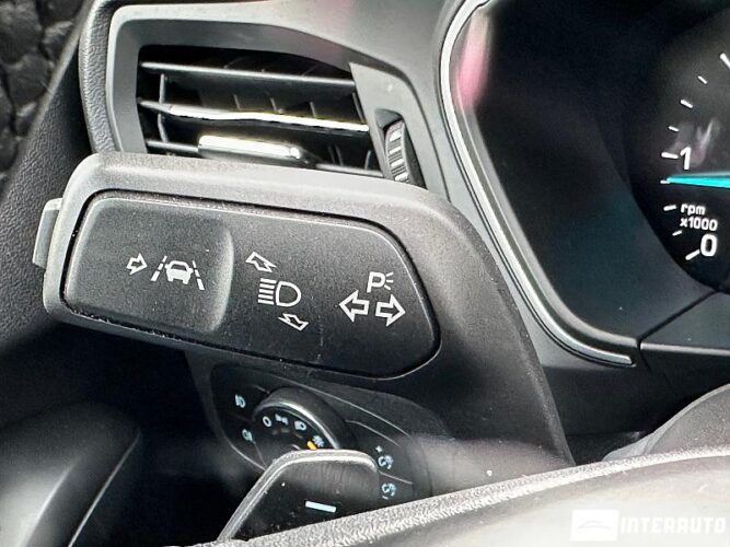 Ford Focus 40 interauto-car