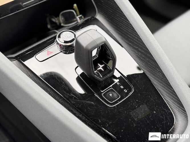 Volvo Polestar 2 44 interauto-car