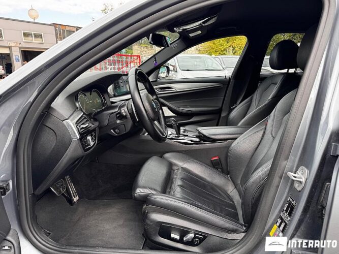 BMW 530e 38 interauto-car