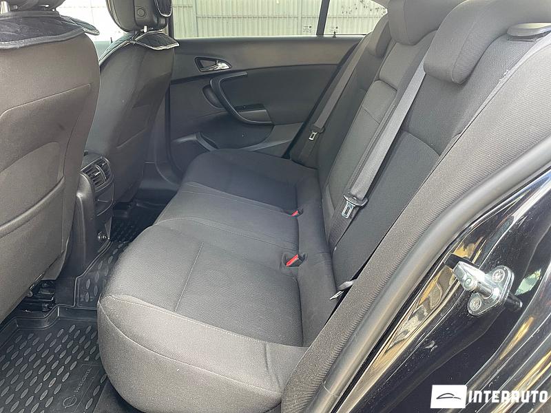 Opel Insignia 27 automobil-interauto