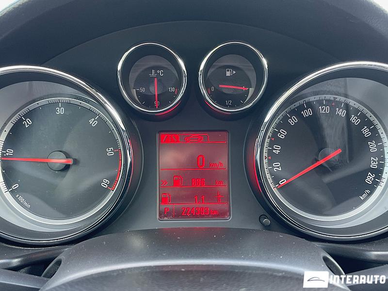 Opel Insignia 20 automobil-interauto