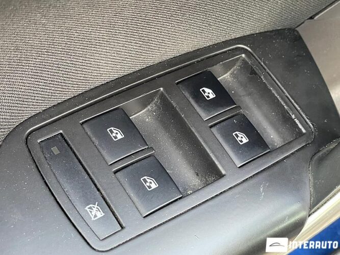 Opel Insignia 33 interauto-car