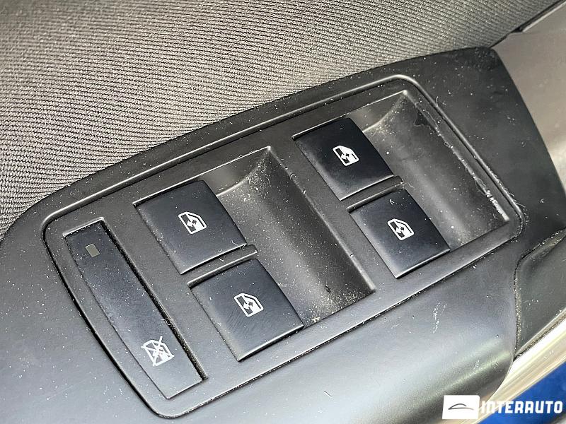 Opel Insignia 16 automobil-interauto