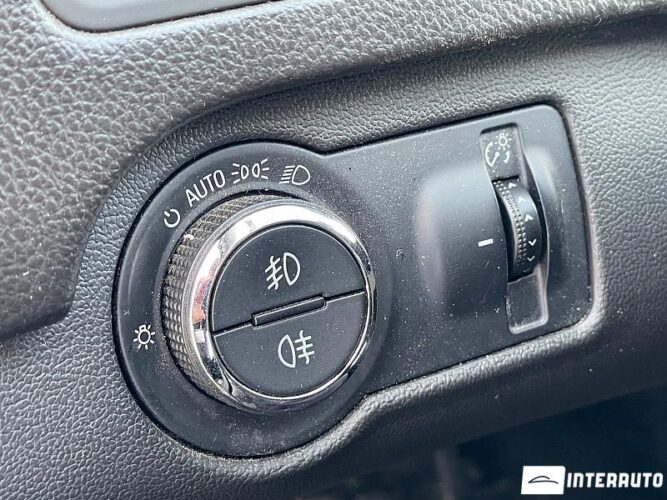 Opel Insignia 35 interauto-car