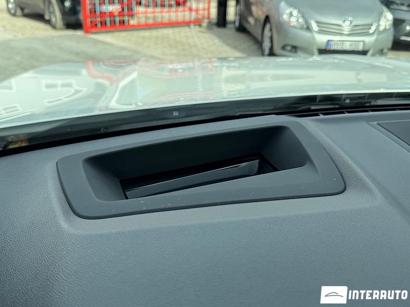 BMW X3 2.0D 24 automobil-interauto