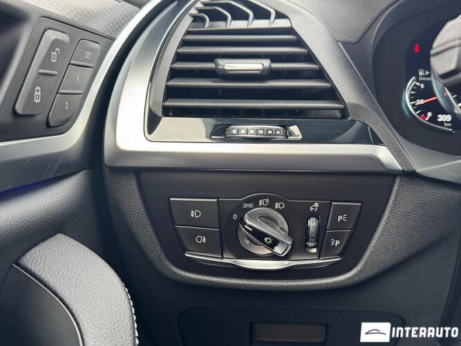 BMW X3 2.0D 49 interauto-car